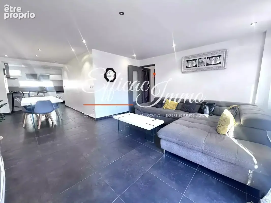 Maison 4 pièces de 117m2 - photo 2