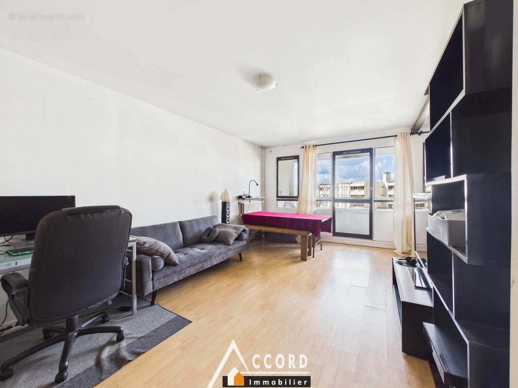 Appartement à SARTROUVILLE