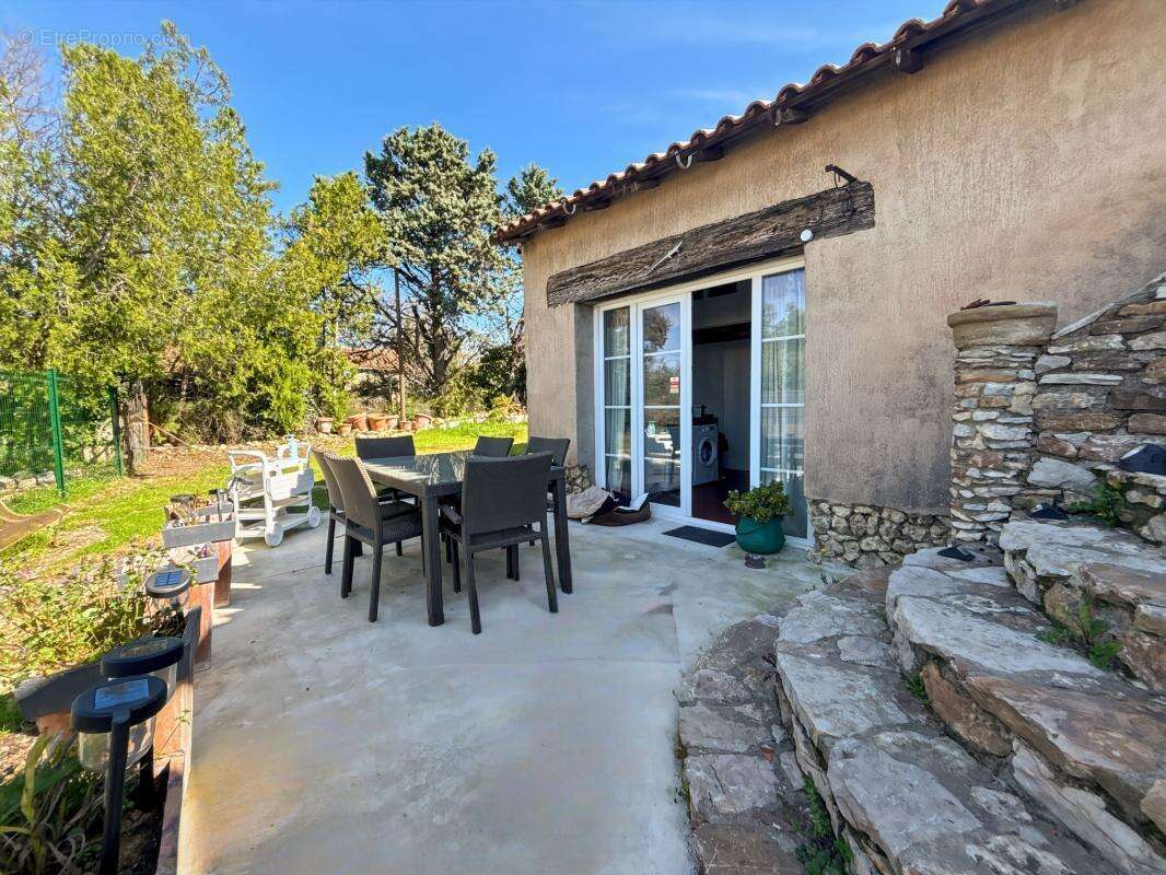 Maison à QUARANTE