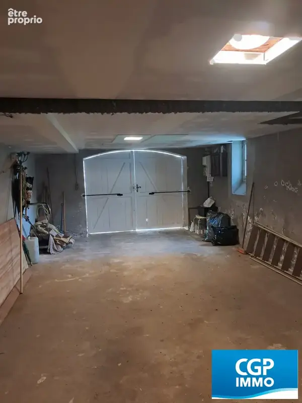 Maison 9 pièces 220 m² à vendre à Saint-Laurent-Les-Tours (46400) - photo 9