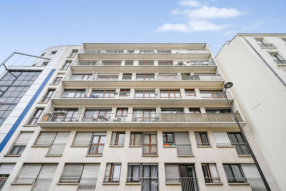 Appartement à PARIS-14E