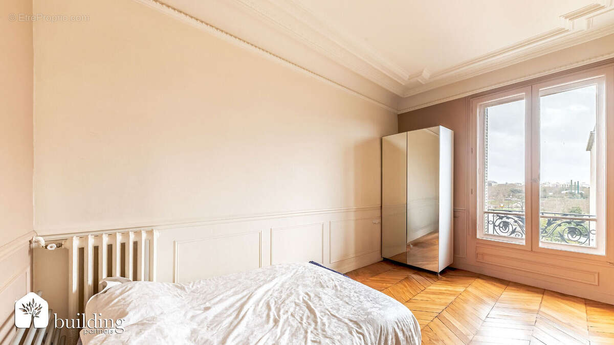 Appartement à NEUILLY-SUR-SEINE