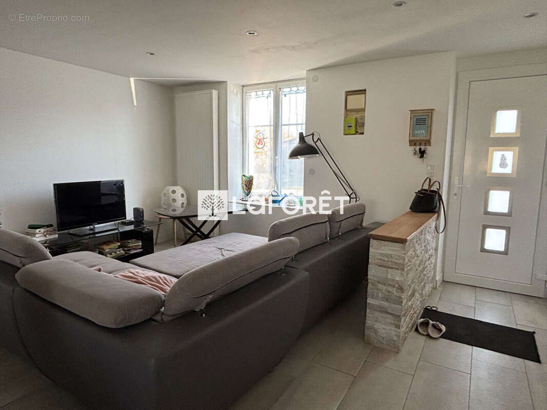 Maison à ATHIENVILLE