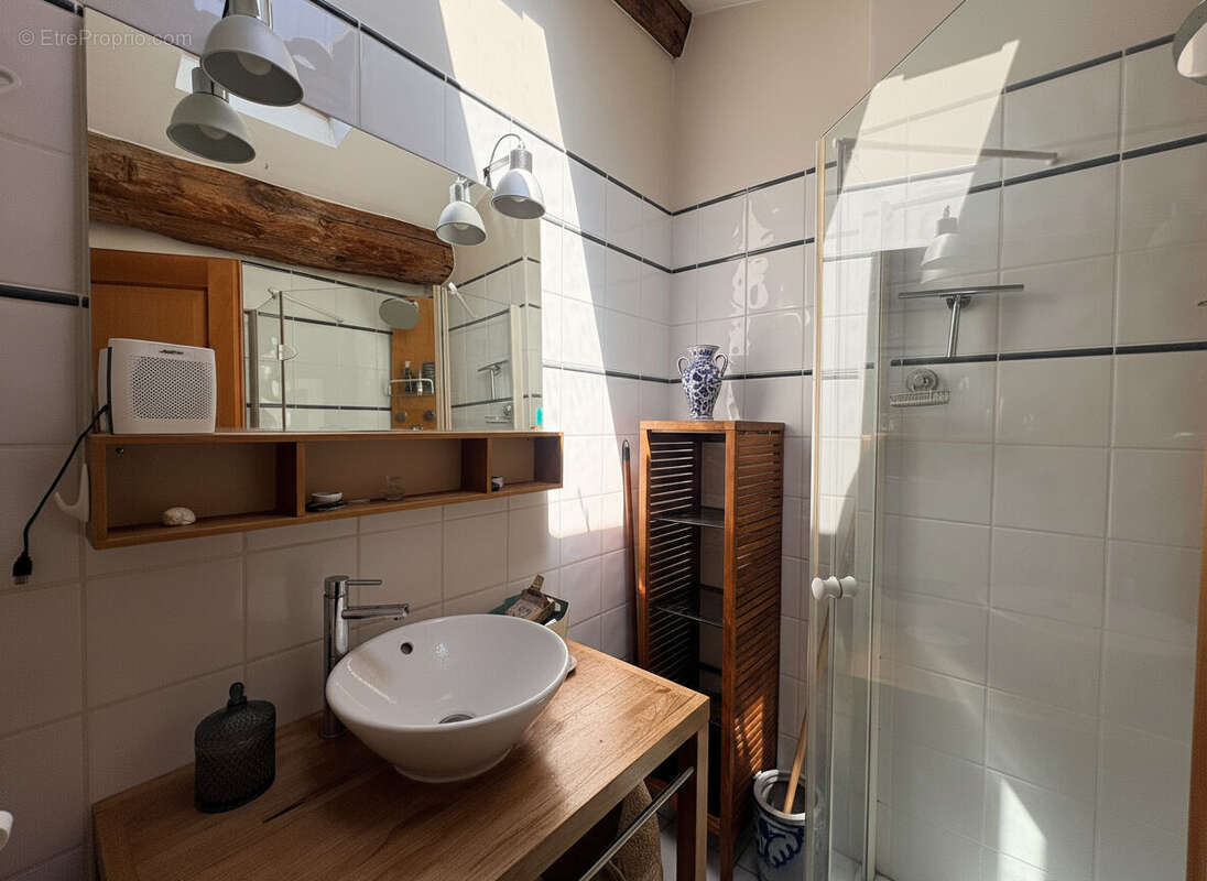 Appartement  3 pièce(s)  107.78 m²  (60.91 m² loi carrez) en dernier étage - photo 9