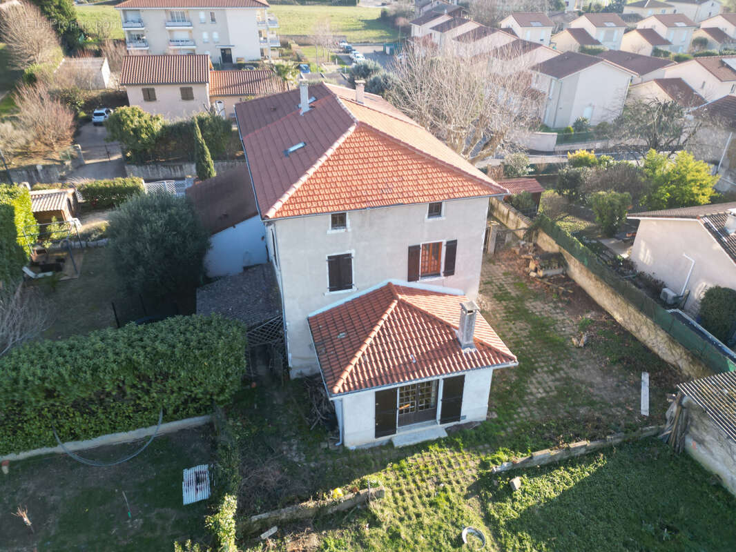 Maison à REVENTIN-VAUGRIS