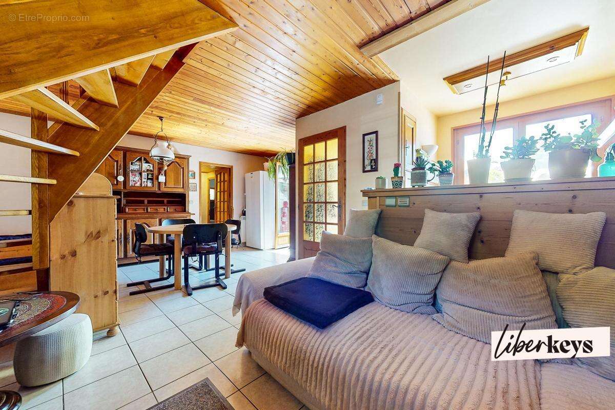 Maison avec jardin et vue exceptionnelle sur les montagnes de Valmorel ! - photo 2