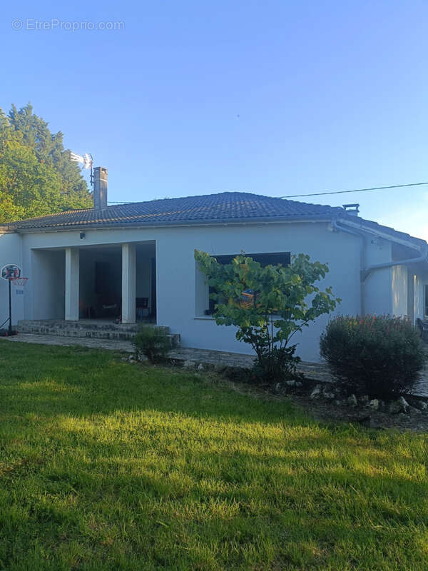Maison à MONCLAR