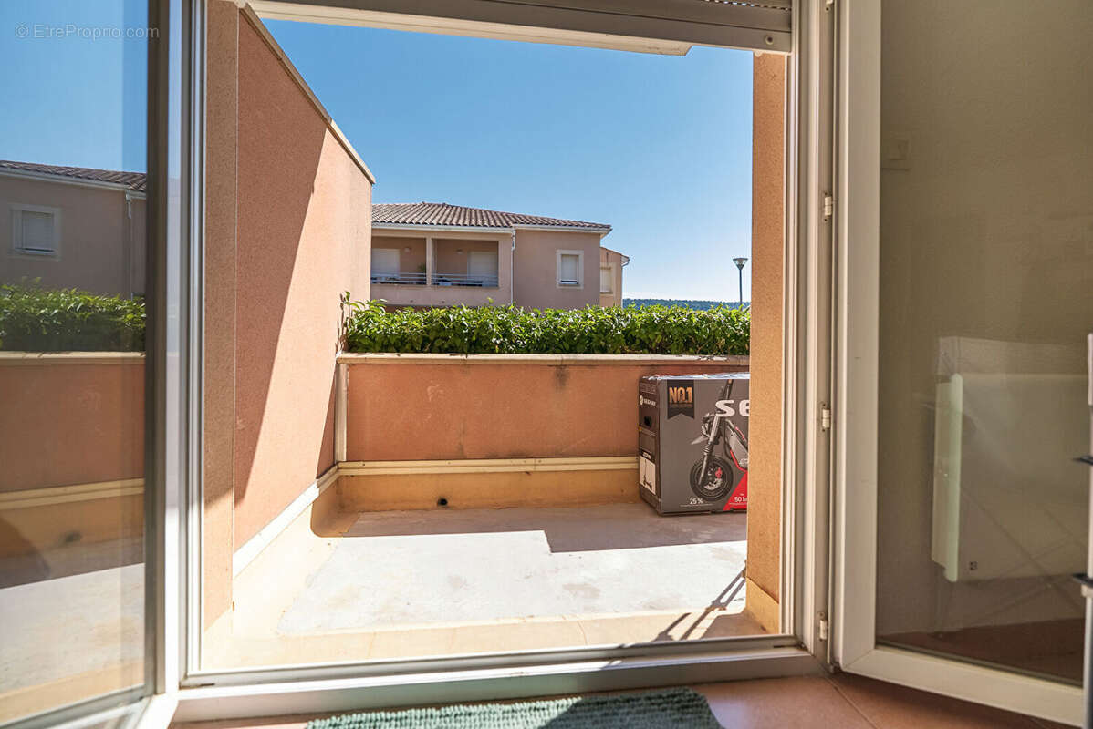 CARCASSONNE - PERIPHERIE Appartement T2 45m² avec terrasse et place de parking privative - photo 8