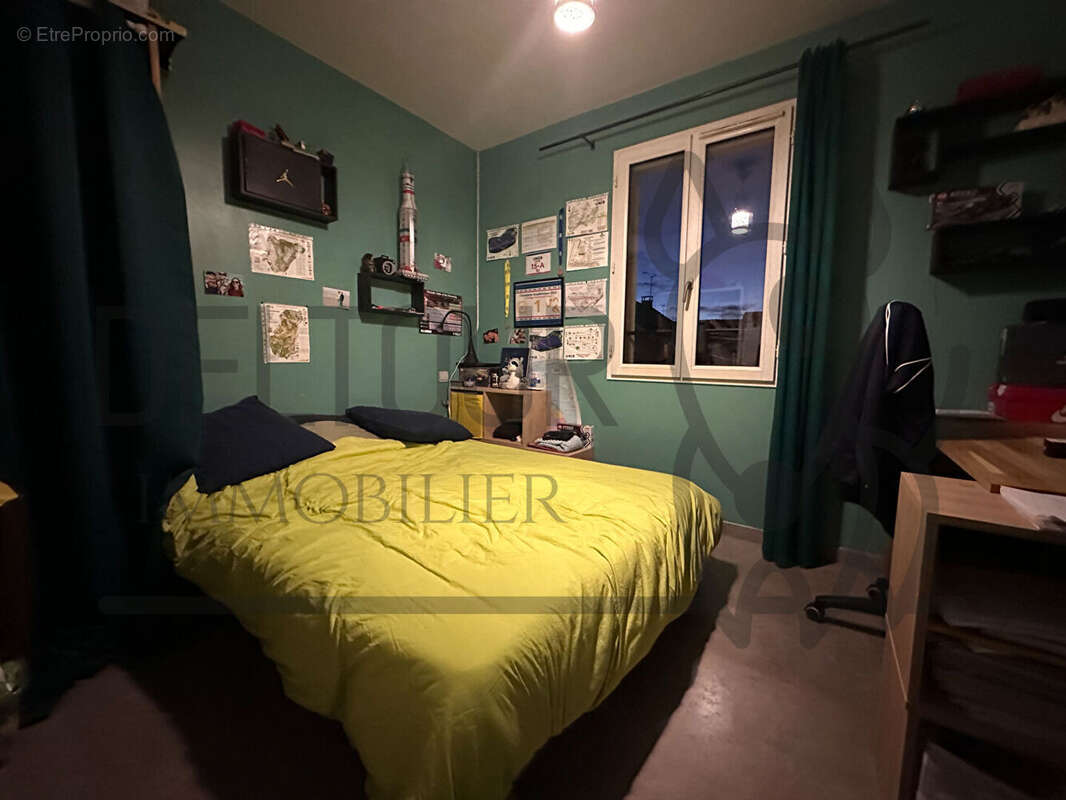 Maison à VILLENEUVE-LE-COMTE