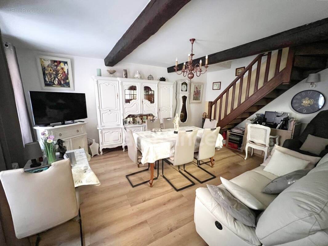 Maison 3 pièces 68 m² · à Les Mees · 68 m² · 126 000 €