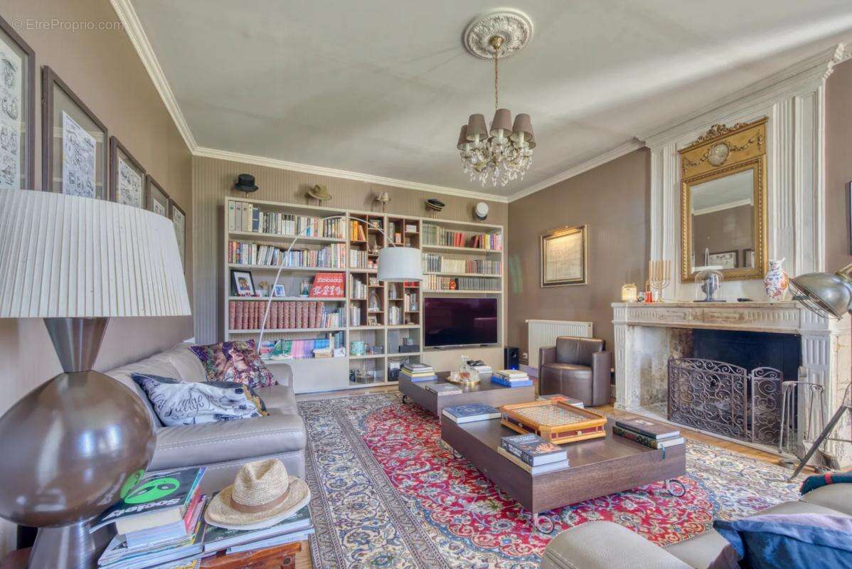 Maison à CHERMIGNAC