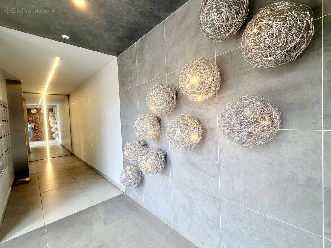 Appartement à EZE