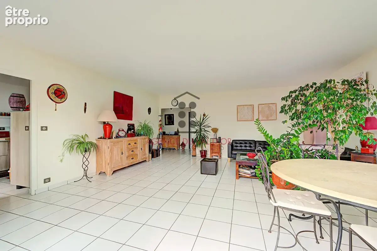 Appartement Rueil Malmaison 4 pièces 93.39 m2 /  RUEIL MALMAISON BUEZNVAL - photo 4