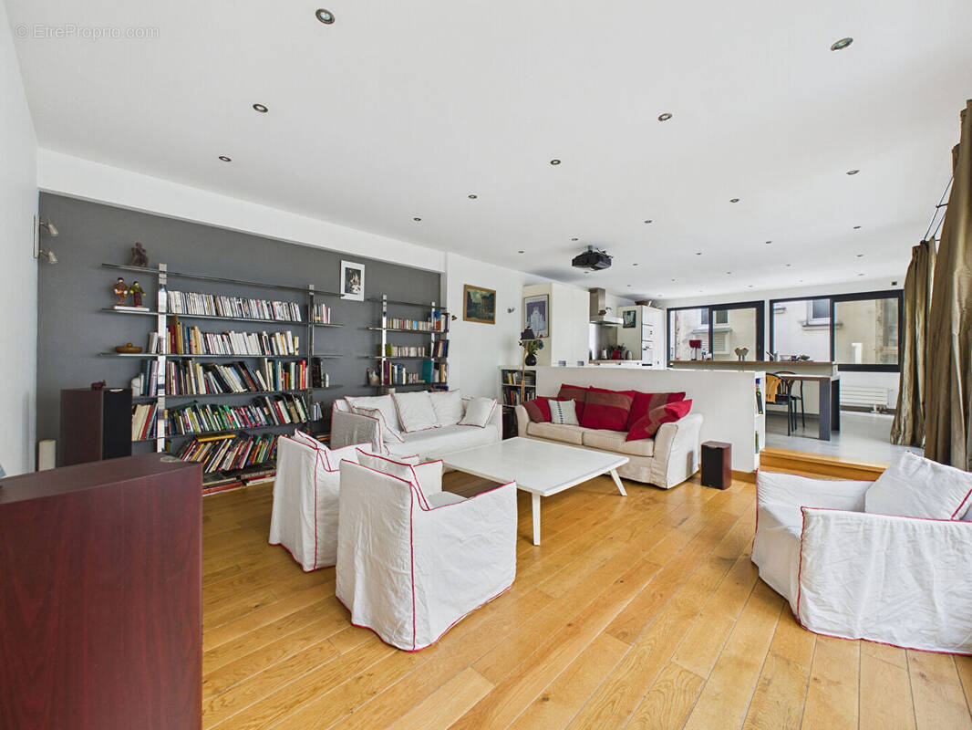 Appartement à PARIS-11E