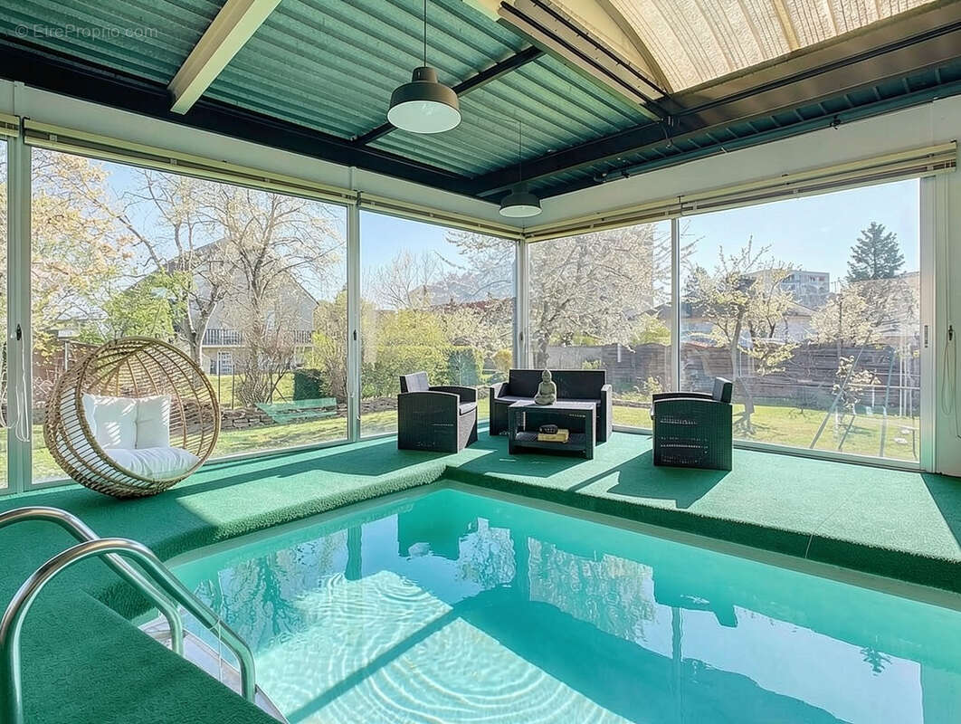 Maison avec gîte et piscine intérieure - photo 10