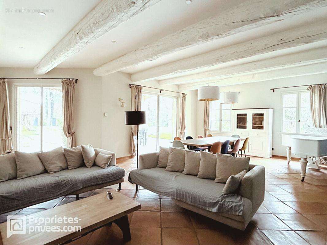 Mas entièrement rénové, 8 pièces, 308 m², ORANGE SUD - photo 4