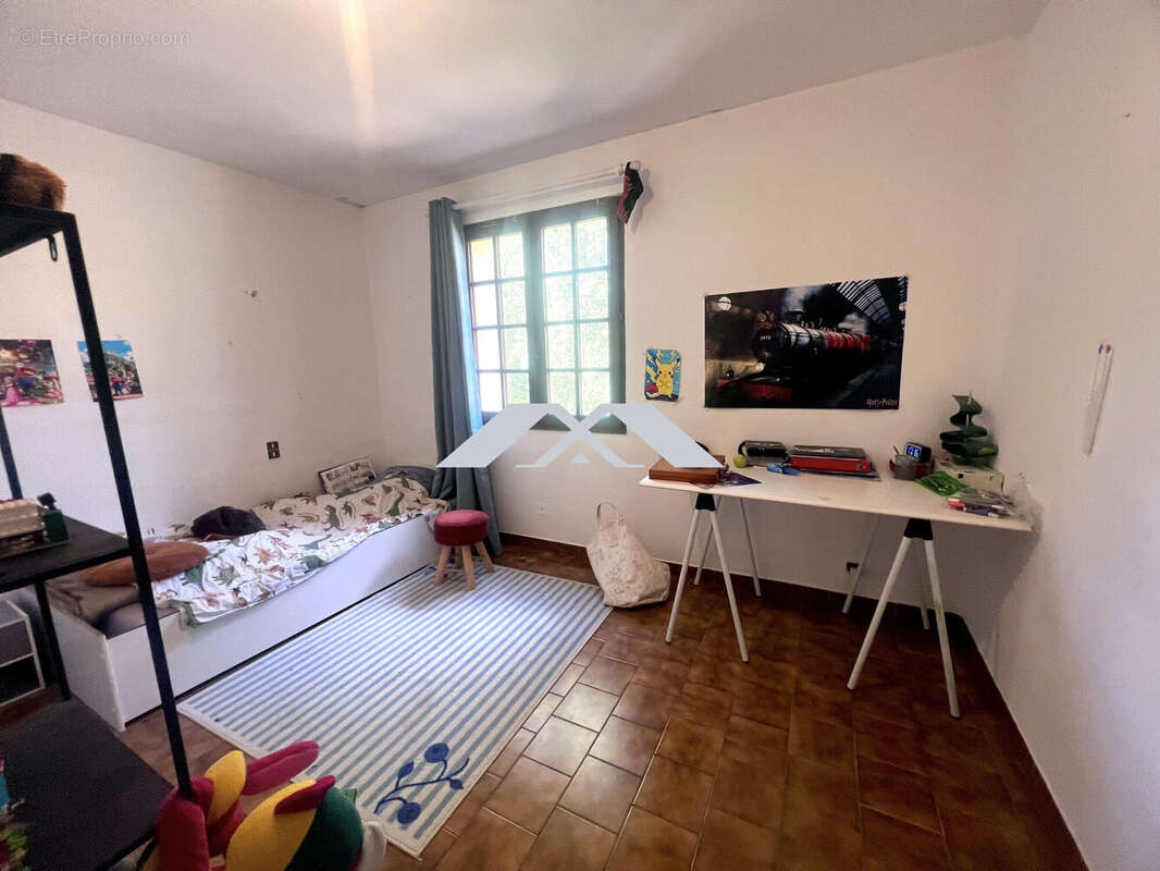 Maison 138 m² à Rousson  - photo 6