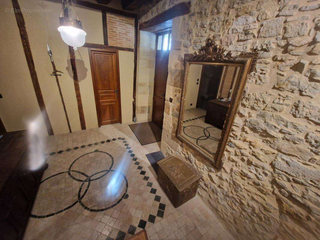 Maison de caractère  9 pièces, 217 m², Terrasson la Villedieu 24120 - photo 11