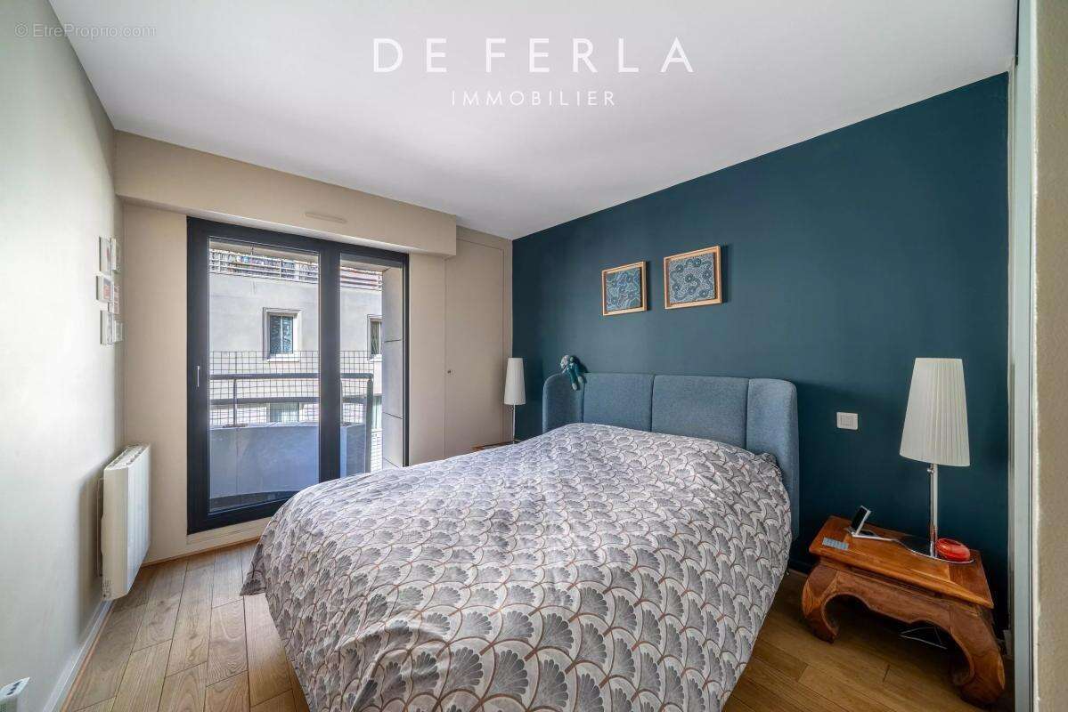 Appartement à PARIS-14E