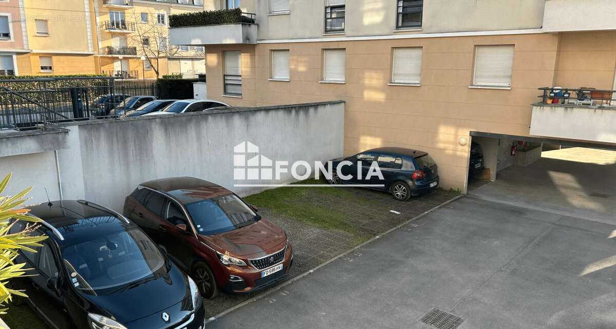 Appartement à VIGNEUX-SUR-SEINE