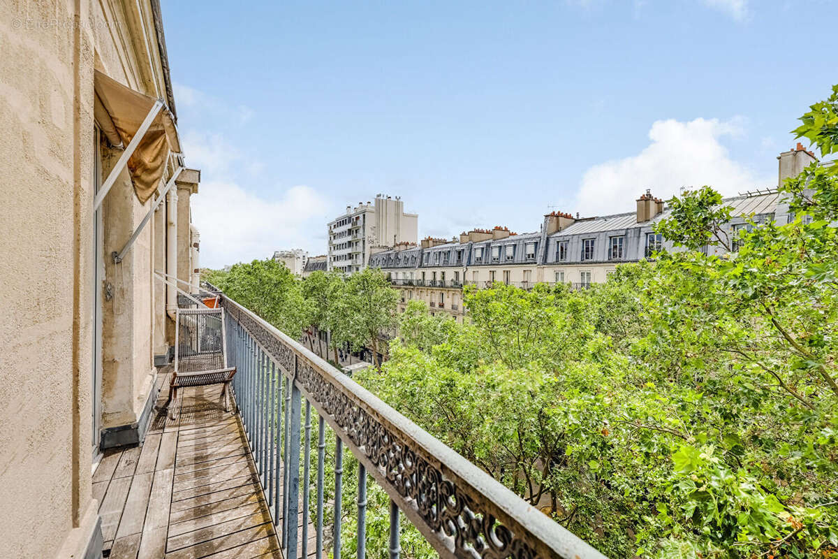 Appartement à PARIS-11E