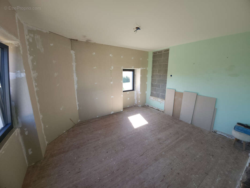 Maison à SAINTE-FLORENCE