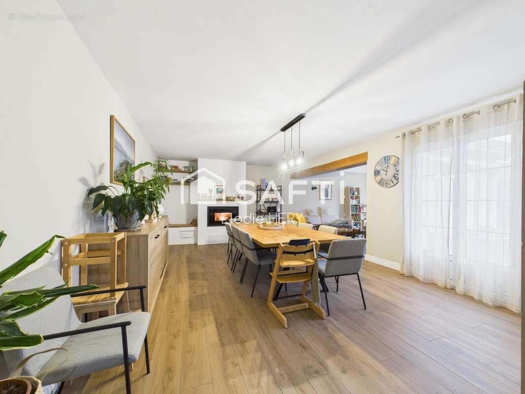 Photo 2 - Maison à ARTIGUES-PRES-BORDEAUX