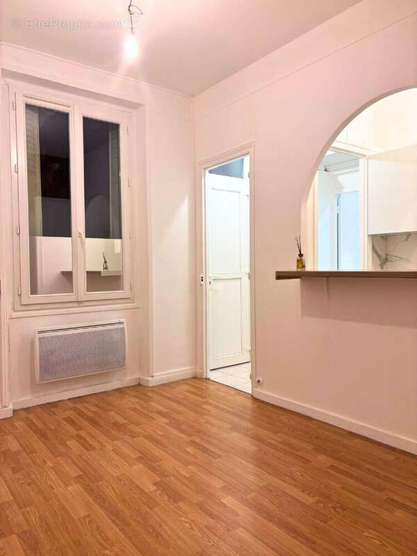 Appartement Paris 15ème - 1 pièce 24.64 m2 - photo 2