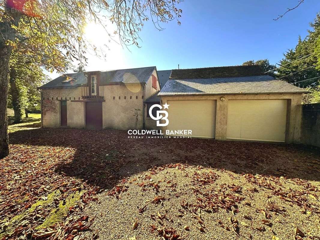 Maison de caractère de 210 m² avec dépendances et piscine, proche du Cher - photo 9