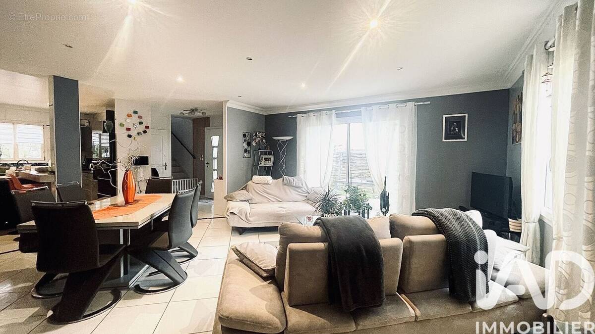 Photo 1 - Maison à JOUE-LES-TOURS