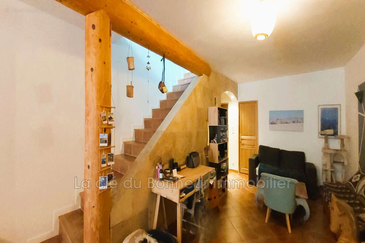 Maison à PUIMOISSON