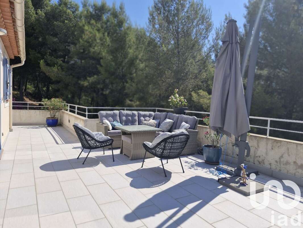 Photo 4 - Maison à LE REVEST-LES-EAUX