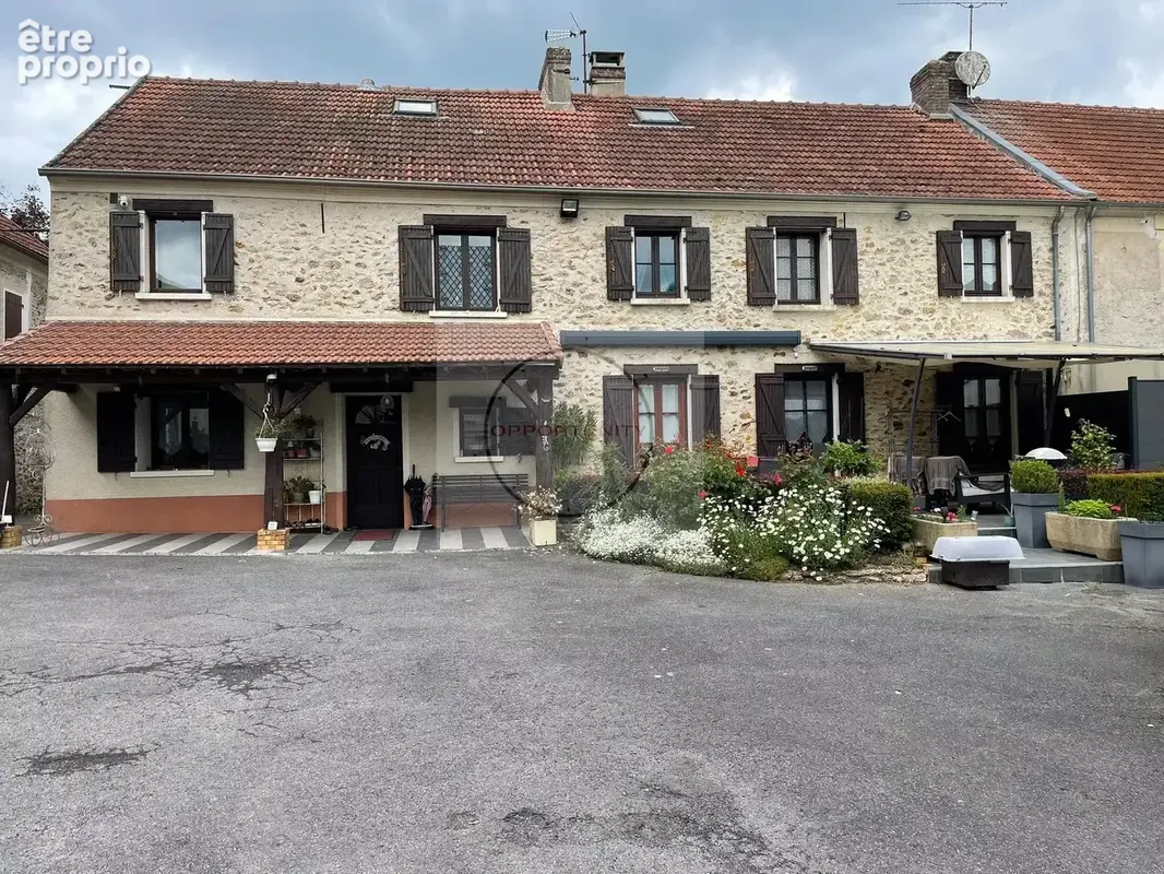Maison type longère  de 10 pièces et Dépendance - photo 2