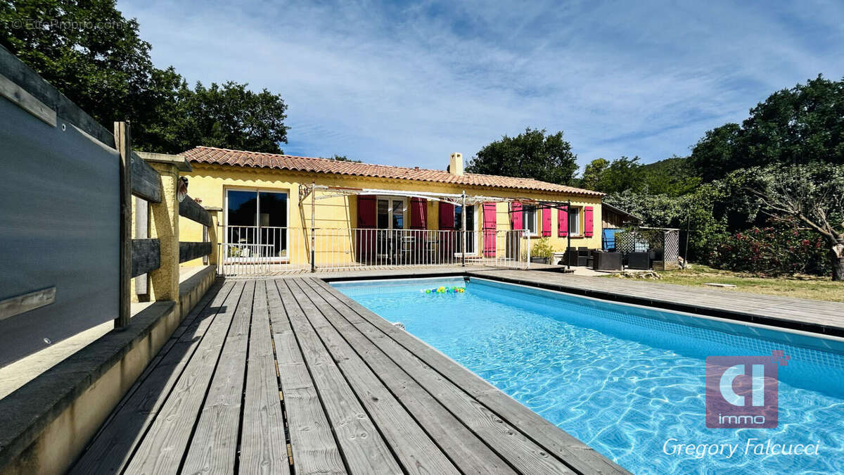 Maison à BESSE-SUR-ISSOLE