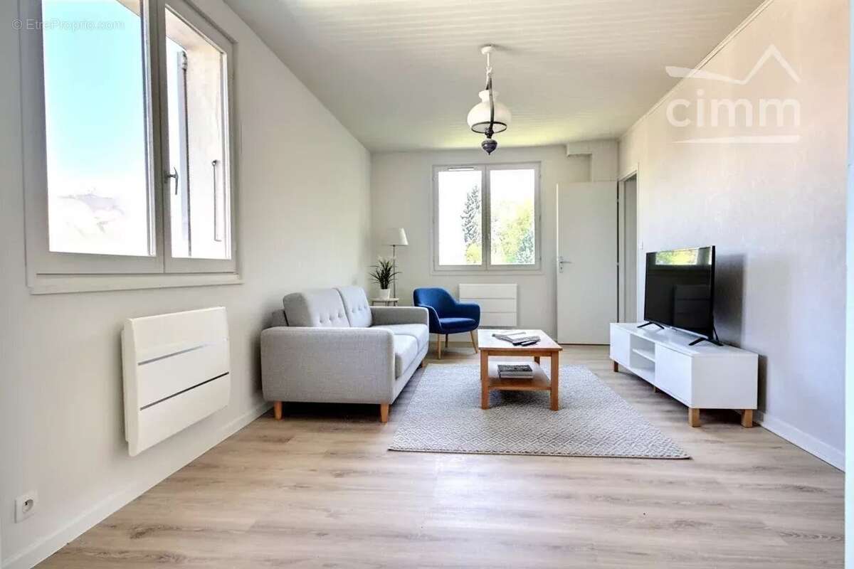 Appartement à FROGES