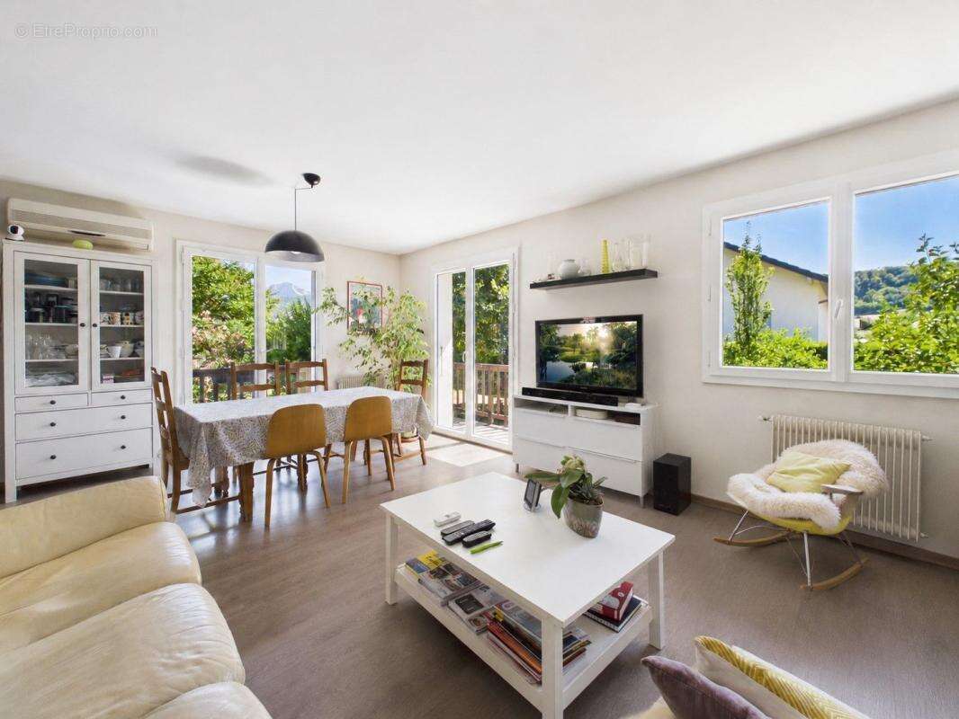 CHAMBÉRY - Maison - 109.50 m2 + terrain de 799m² - photo 8
