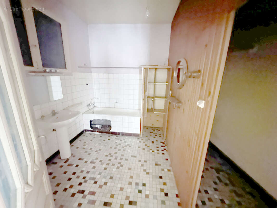 Maison à SAINTE-BAZEILLE