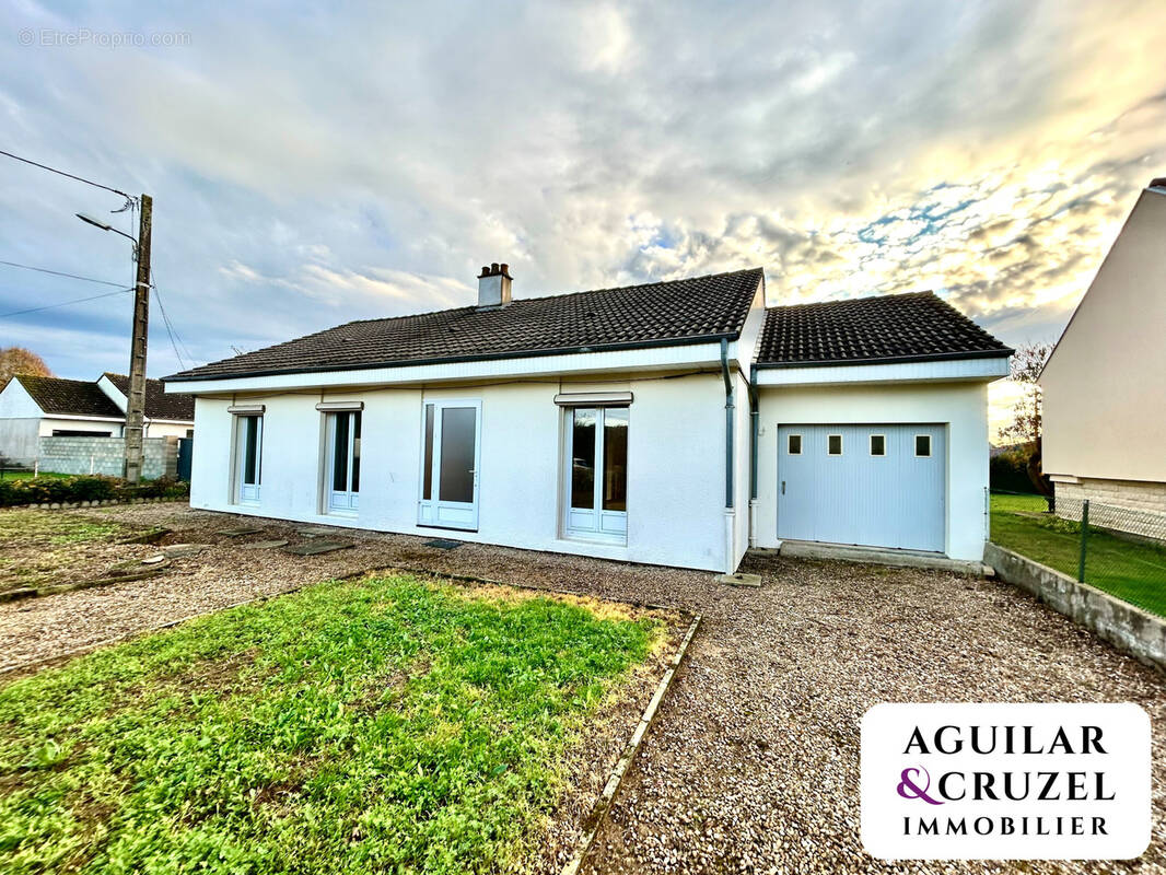 Maison à FARGES-EN-SEPTAINE