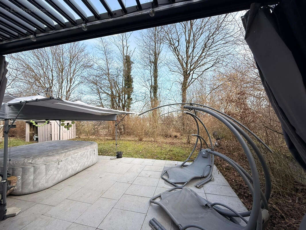 Maison à L'ISLE-SUR-LE-DOUBS