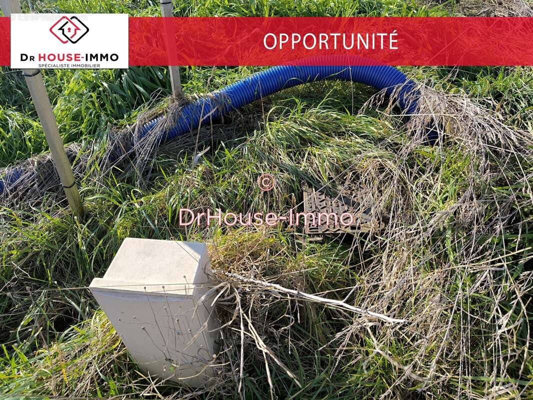 Terrain à SAINT-THOMAS-LA-GARDE