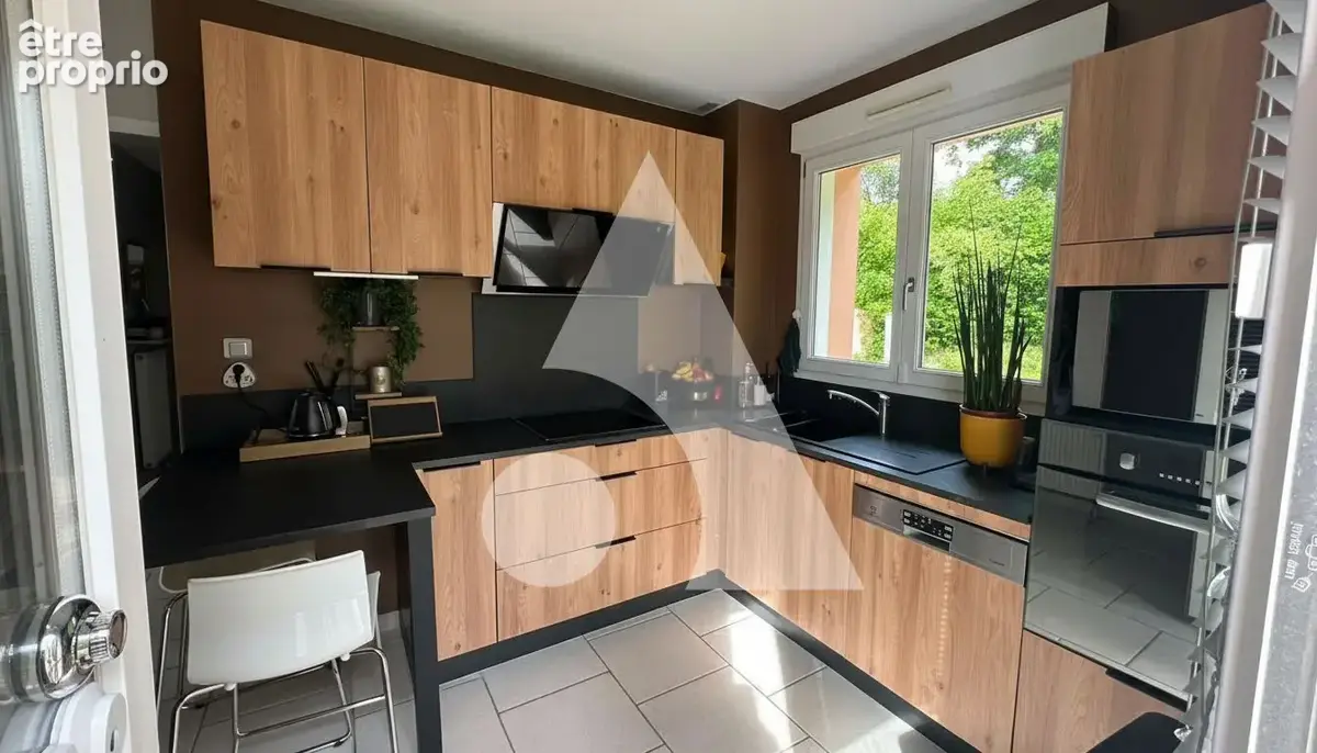Maison familiale de 165 m² à NEUFCHATEAU ? Aucun travaux à prévoir ! - photo 3
