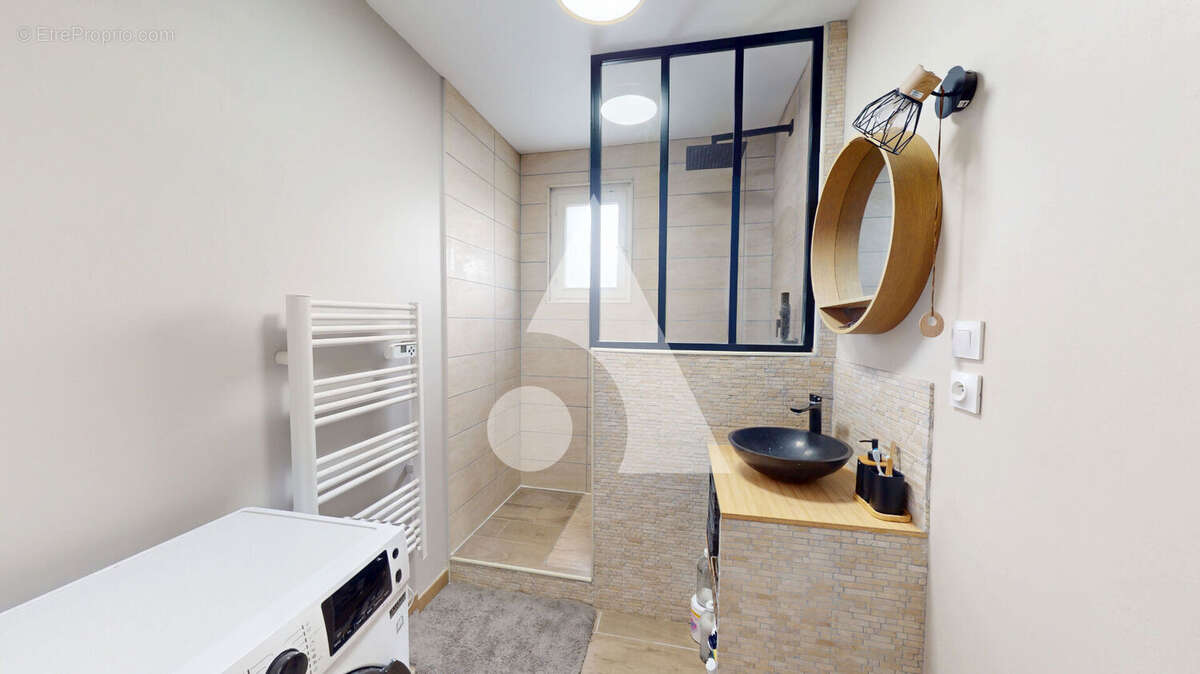 Appartement à LARDY