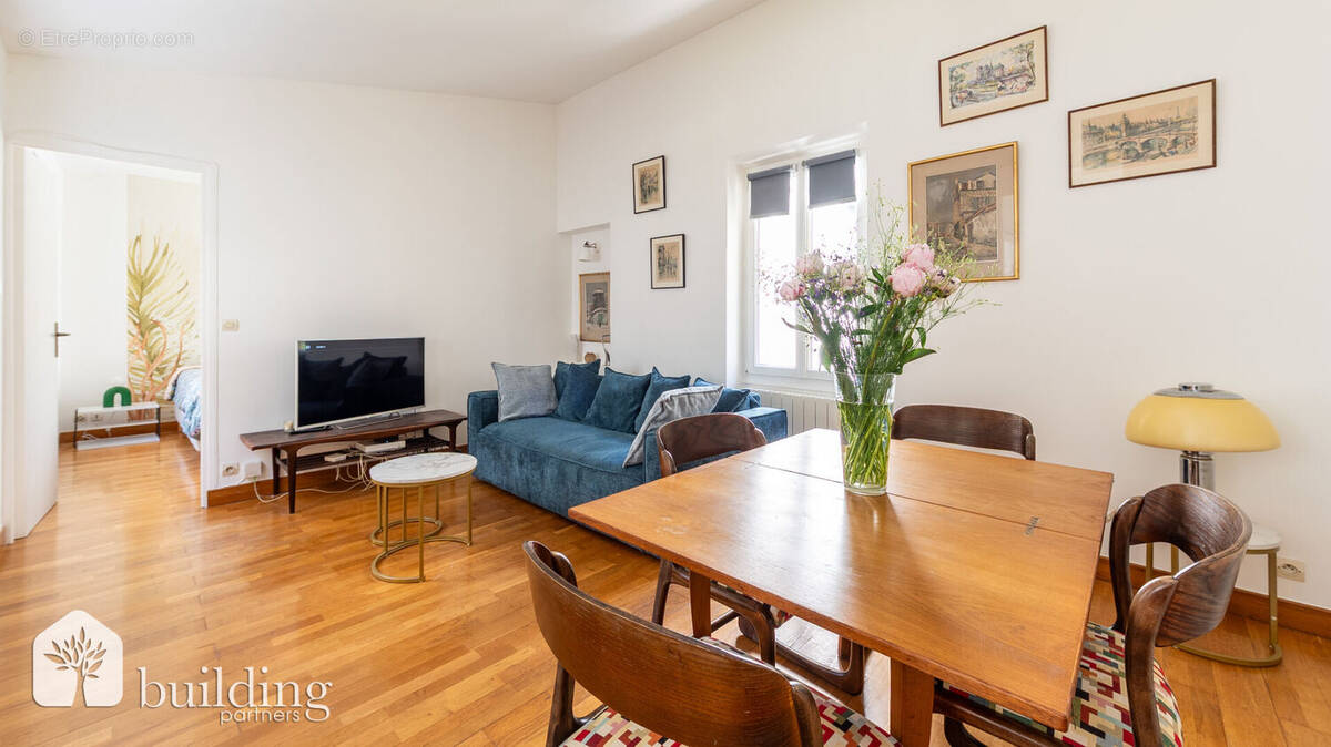 Appartement à PARIS-17E