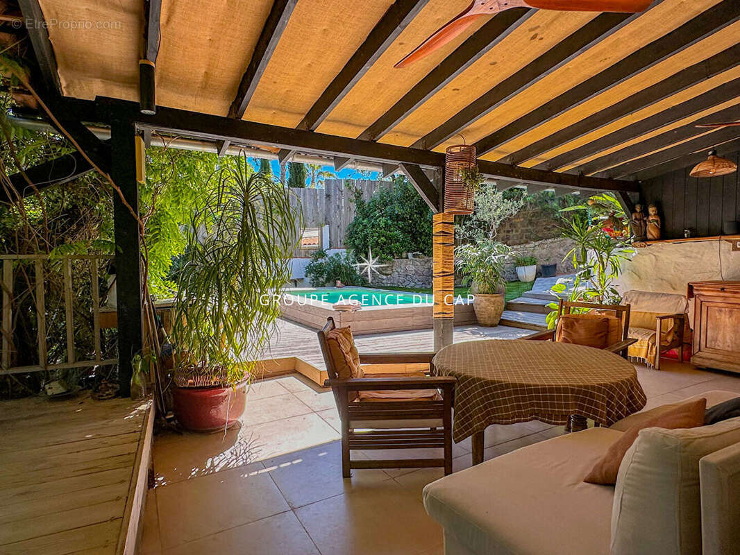A vendre villa 168m² 5 chambres en suite appartement independant et communiquant piscine et mer a 400m, à15min a pied du centre  - photo 15