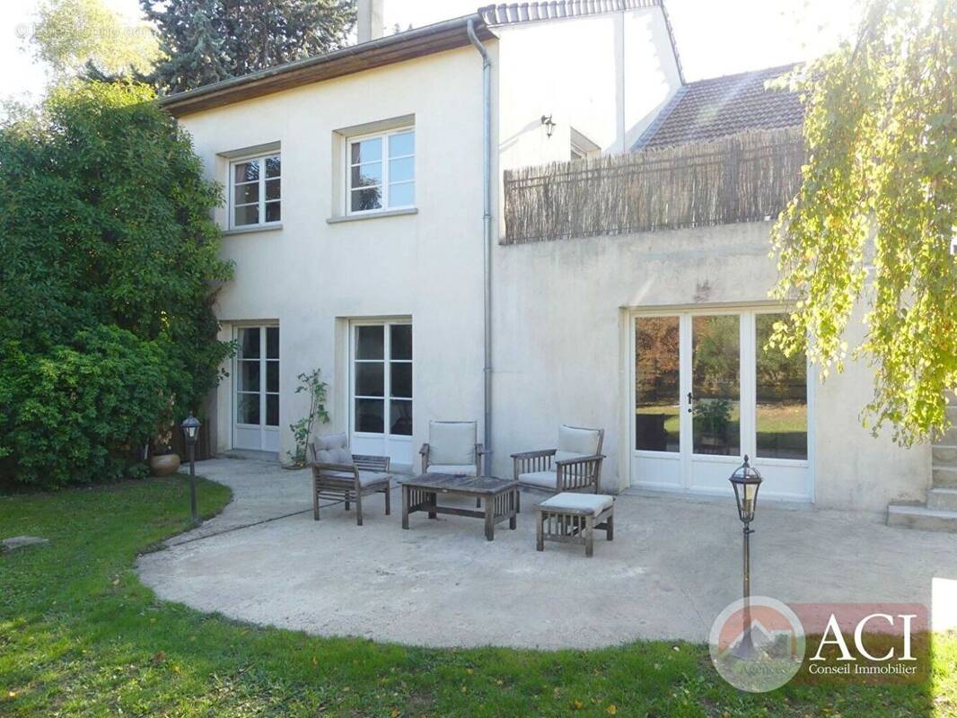 50982533a.jpg - Maison à GROSLAY