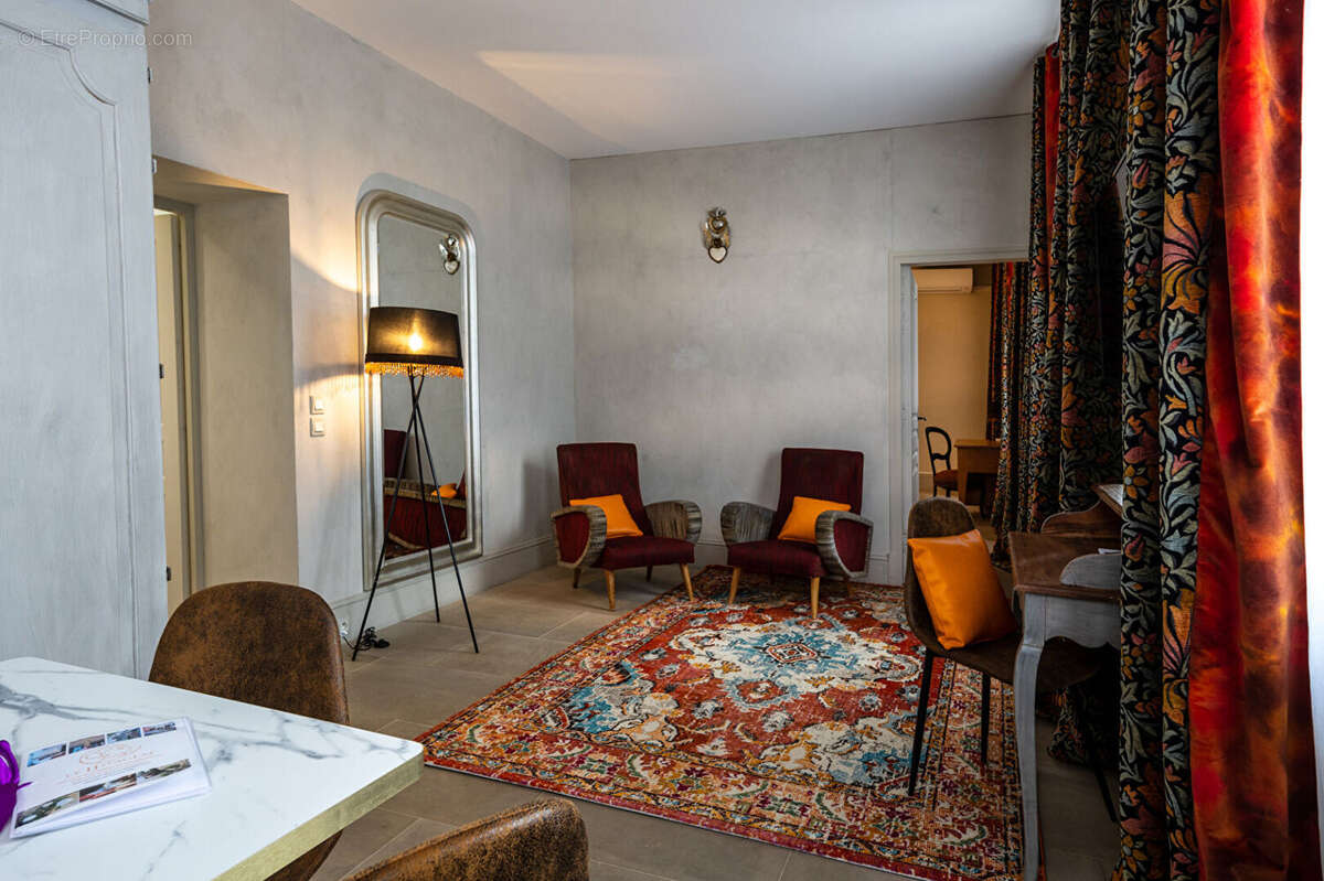 Appartement à L'ISLE-SUR-LA-SORGUE