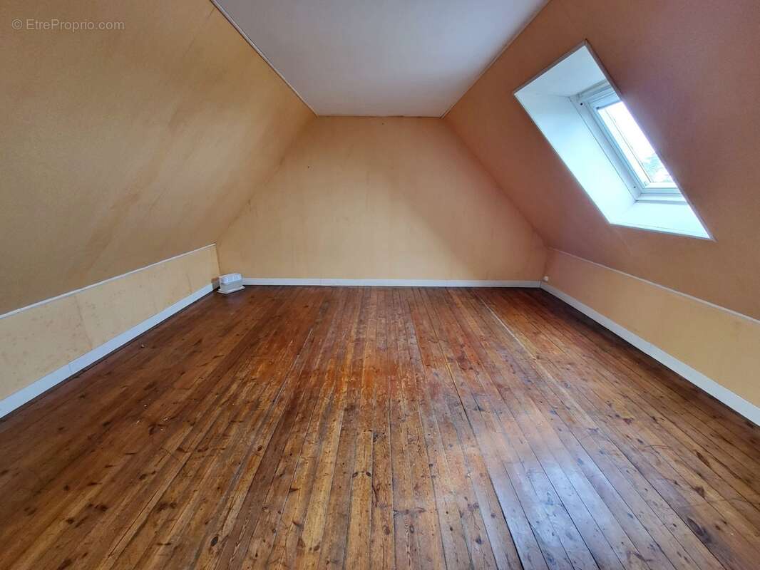Maison traditionnelle à vendre 6 pièces LANVEOC (29) - photo 17