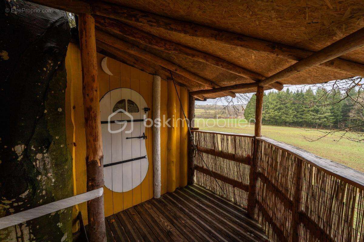 Commerce à SAINT-GERVAIS-D'AUVERGNE