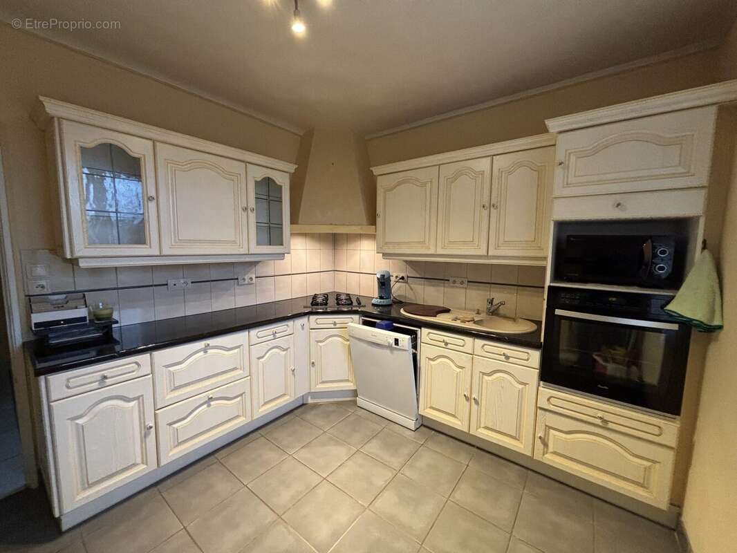 Maison à SAINT-BENIN-D&#039;AZY