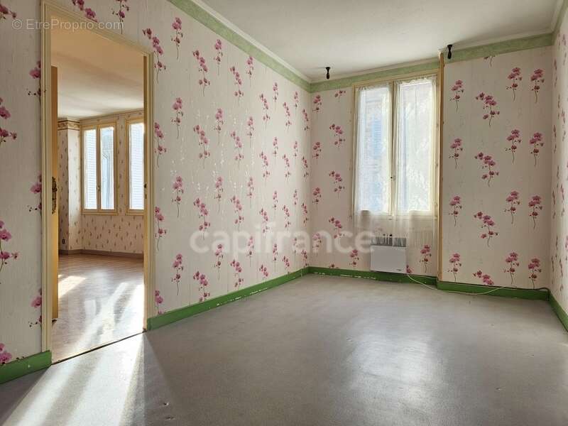 Maison à PANISSIERES